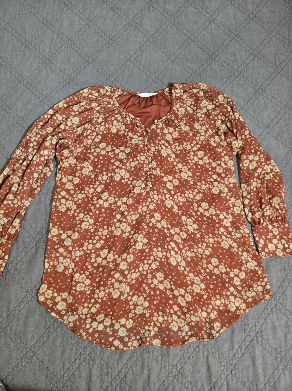 LC Lauren Conrad Rust Floral Button-Front Long Skeeve Blouse